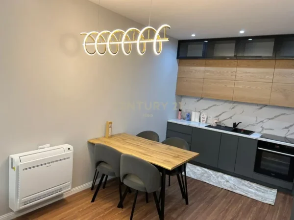 Tirane, shitet apartament 2+1 Kati 9, 119 m² 250.000 € (Astir Nea143569)