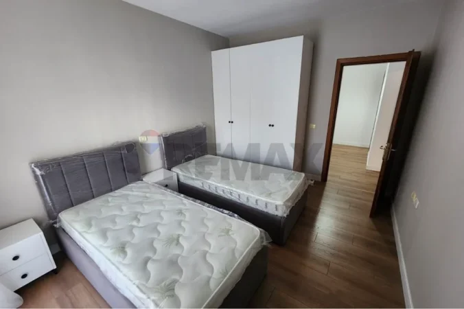 Tirane, jepet me qera apartament 2+1 , 117 m² 700 € (Rruga Frang Bardhi)