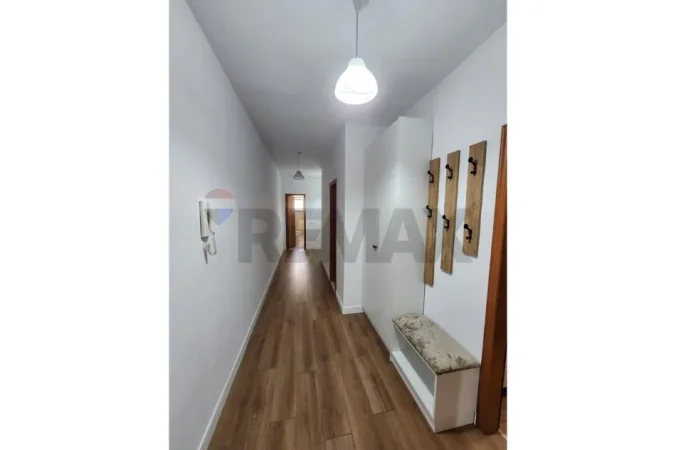 Tirane, jepet me qera apartament 2+1 , 117 m² 700 € (Rruga Frang Bardhi)