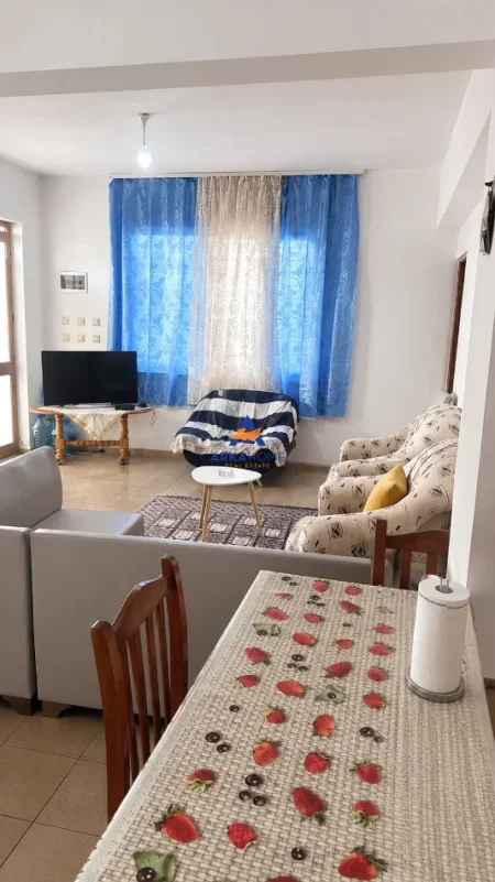Tirane, jepet me qera apartament 2+1+Ballkon Kati 0, 85 m² 373 € 
