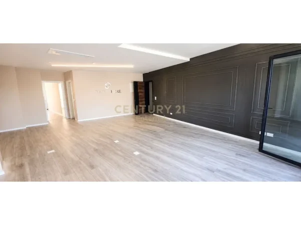 Tirane, jepet me qera apartament 2+1+Aneks+Ballkon Kati 1, 102 m² 1.500 € (Liqeni i Thate)