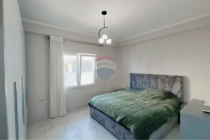 Tirane, jepet me qera 2+1 , Selite