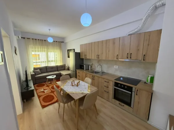 Tirane, jepet me qera apartament 1+1 Kati 5, (Ali Demi)