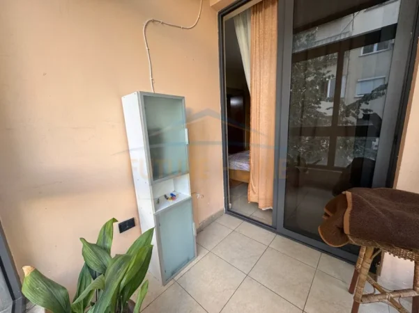 Tirane, jepet me qera apartament 1+1+Ballkon Kati 2, 85 m² 500 € (Stadiumi "Air Albania")