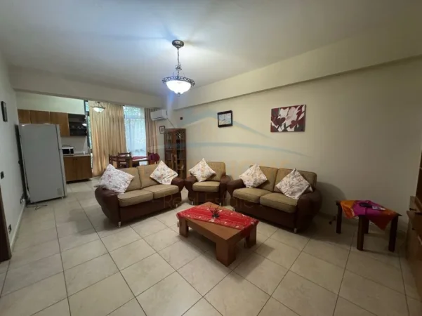 Tirane, jepet me qera apartament 1+1 Kati 2, 85 m² 500 € (AIR ALBANIA)