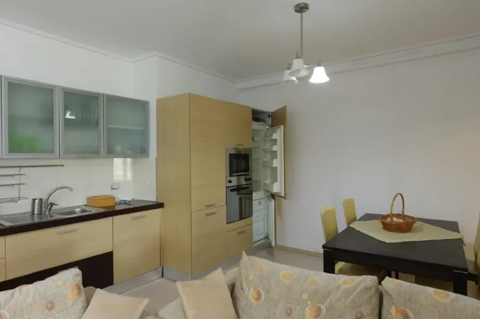 Tirane, shitet apartament 2+1 Kati 8, 118 m² Çmimi 190 milion lekë të vjetra, tek Kompleksi Grand, tek Tregu Elektrik, Tiranë.)