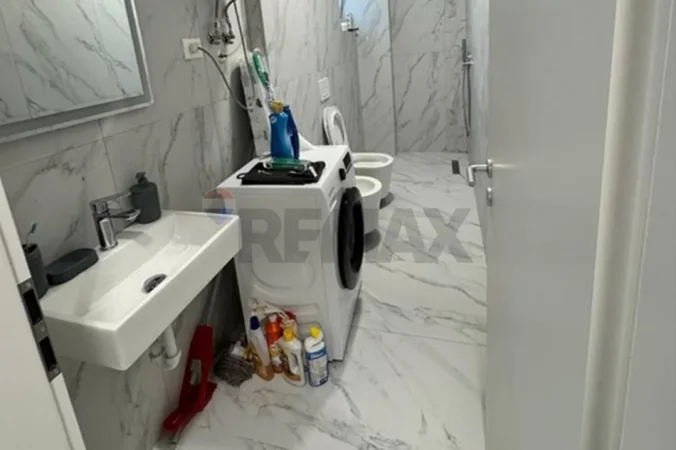 Tirane, jepet me qera apartament 1+1+Ballkon Kati 2, 55 m² 450 € (Dalip topi)