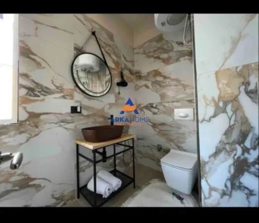 Tirane, jepet me qera apartament 1+1+Ballkon Kati 3, 80 m² 586 € 