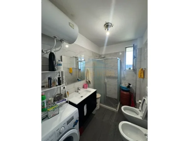 Shitet, Apartament 2+1, Ish-Fusha e Aviacionit, Tiranë 0696069906