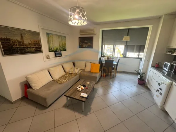 Shitet, Apartament 2+1, Ish-Fusha e Aviacionit, Tiranë 0696069906