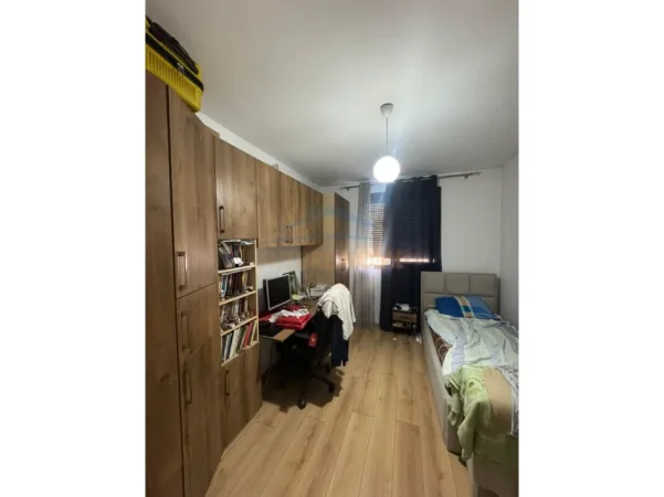 Shitet, Apartament 2+1, Ish-Fusha e Aviacionit, Tiranë 0696069906