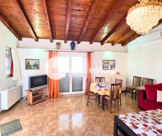 Shkoder, jepet me qera shtepi Vile 3 Katshe Kati 3, 150 m² (MBAS KISHES SE MADHE)