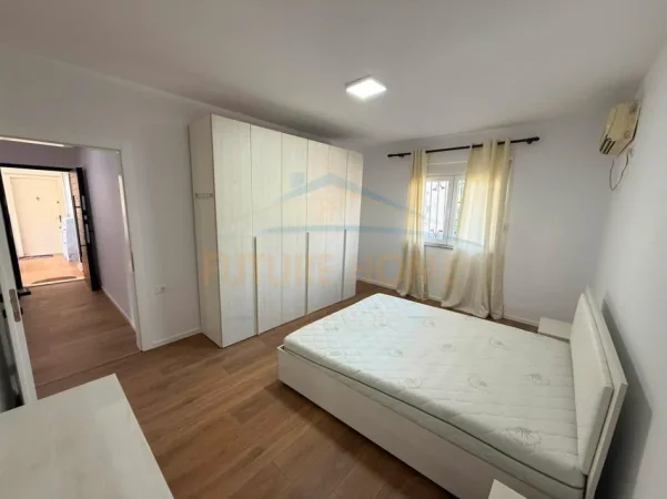 Shitet, Apartament 1+1 + Aneks, Laprakë 0696069906