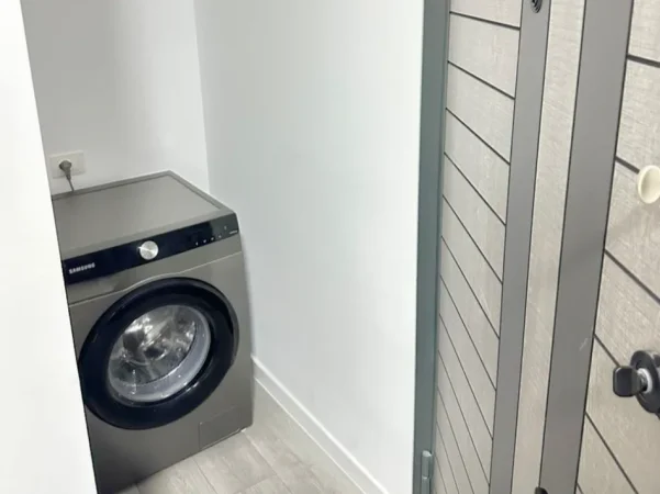 Tirane, jepet me qera apartament 1+1+Ballkon Kati 3, 90 m² 420 € 