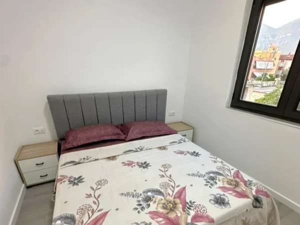 Tirane, jepet me qera apartament 1+1+Ballkon Kati 3, 50 m² 470 € 