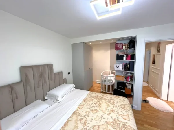 Tirane, shitet apartament duplex 3+1 , 182 m² 310.000 € 