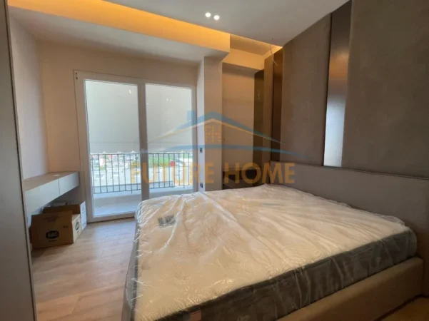 Shitet, Apartament 2+1, Rruga Dritan Hoxha, Tiranë. 0696069906