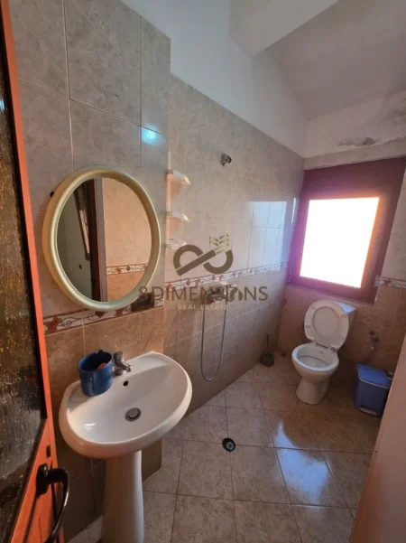 Tirane, jepet me qera apartament 1+1+Ballkon Kati 2, 75 m² 300 € (sauk)