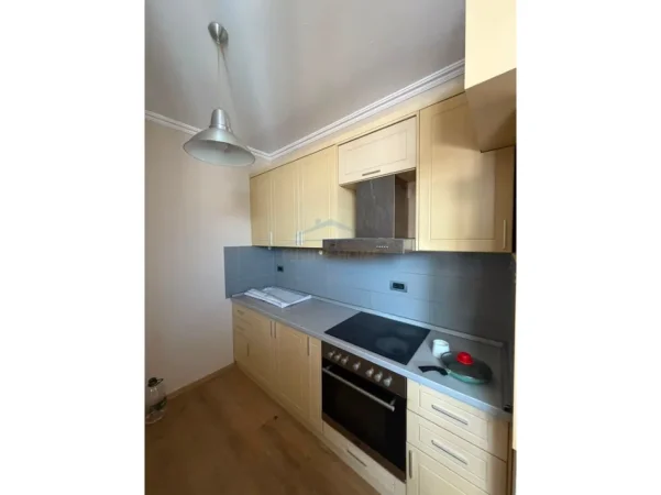 Shitet , Apartament 3+1+2+Post Parkimi , Ish ekspozita , Tirane 0696069906