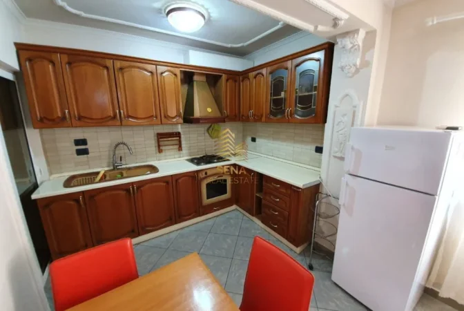 Tirane, jepet me qera apartament 1+1 Kati 5, 60 m² 550 € (Myslym Shyri)