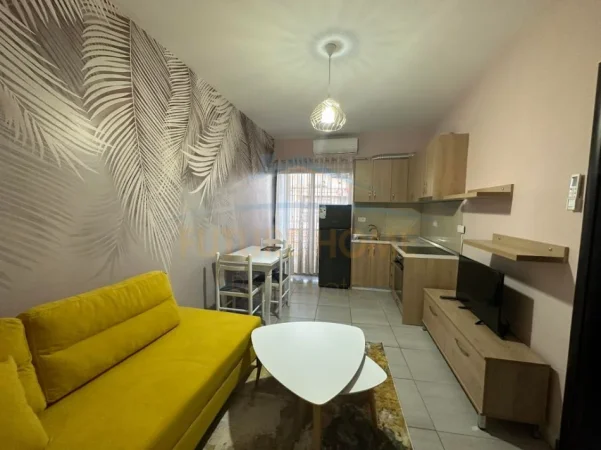 Tirane, jepet me qera apartament 1+1 Kati 7, 65 m² 370 € (Unaza e Re, Vila L.)