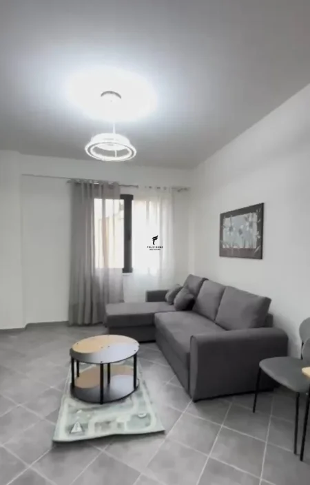 Tirane, jepet me qera apartament 2+1 Kati 1, 100 m² 800 € (JORDAN MISJA)