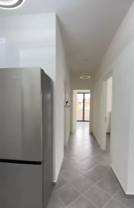 Tirane, jepet me qera apartament 2+1 Kati 1, 100 m² 800 € (JORDAN MISJA)