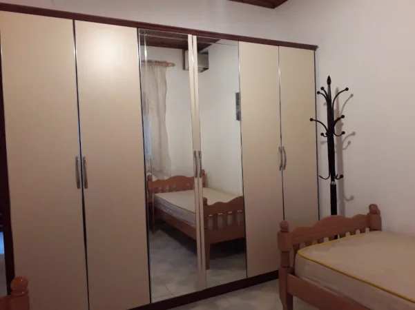 Tirane, jepet me qera Vile 1+1+Aneks+Ballkon Kati 3, 65 m² 37.000 lek/muaj  (Rr Kongresi i Lushnjes)