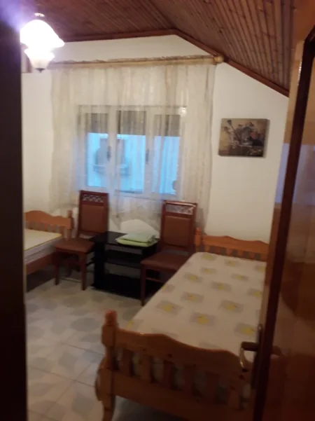 Tirane, jepet me qera Vile 1+1+Aneks+Ballkon Kati 3, 65 m² 37.000 lek/muaj  (Rr Kongresi i Lushnjes)