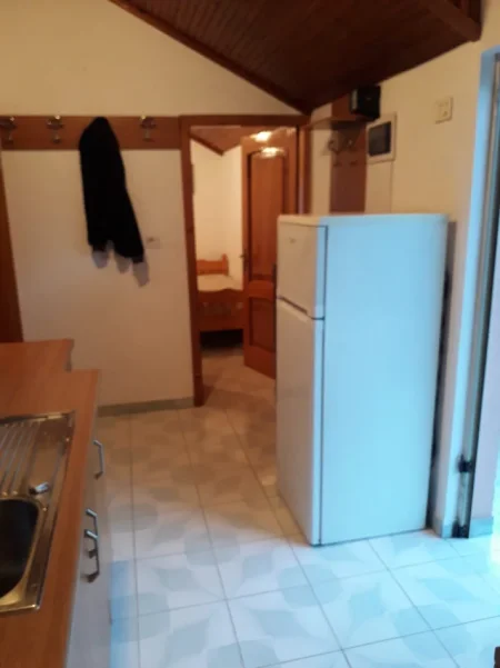 Tirane, jepet me qera Vile 1+1+Aneks+Ballkon Kati 3, 65 m² 37.000 lek/muaj  (Rr Kongresi i Lushnjes)