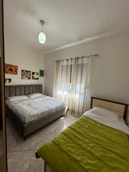 Vlore, shitet Vile 4+1+Ballkon , 200 m² 180.000 € (Rruga Haxhi Xhyherri, Vlore)