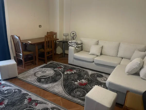 Tirane, jepet me qera apartament 1+1 Kati 2, (misto mame)