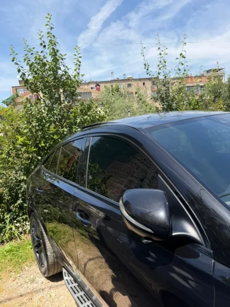 Tirane, shes makine Mercedes Benz Nafte, e zeze automatik Kondicioner 145.000 km 70.000 €