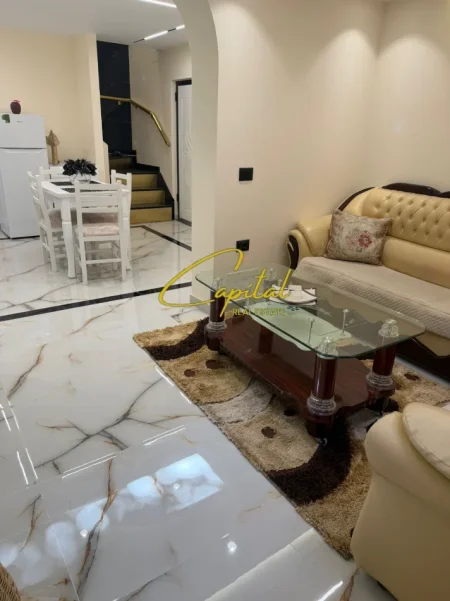 Tirane, jepet me qera apartament 2+1 Kati 2, 80 m² 800 € (AMBASADA AMERIKANE)