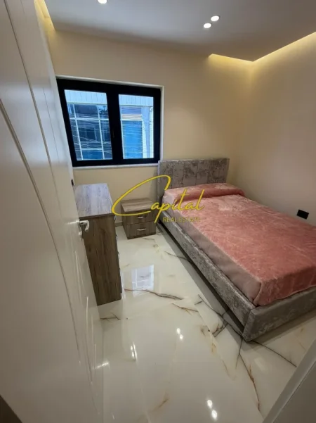 Tirane, jepet me qera apartament 2+1 Kati 2, 80 m² 800 € (AMBASADA AMERIKANE)