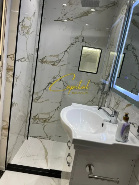 Tirane, jepet me qera apartament 2+1 Kati 2, 80 m² 800 € (AMBASADA AMERIKANE)
