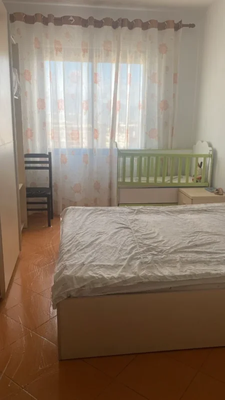 Tirane, jepet me qera apartament 1+1+Ballkon Kati 7, 50 m² 350 € (Nela 6 Yzberish)