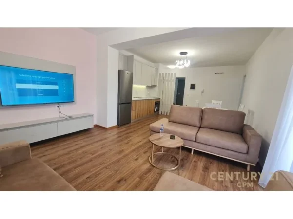 Tirane, jepet me qera apartament 2+1+Ballkon Kati 2, 109 m² 950 € (kodra e diellit 2)