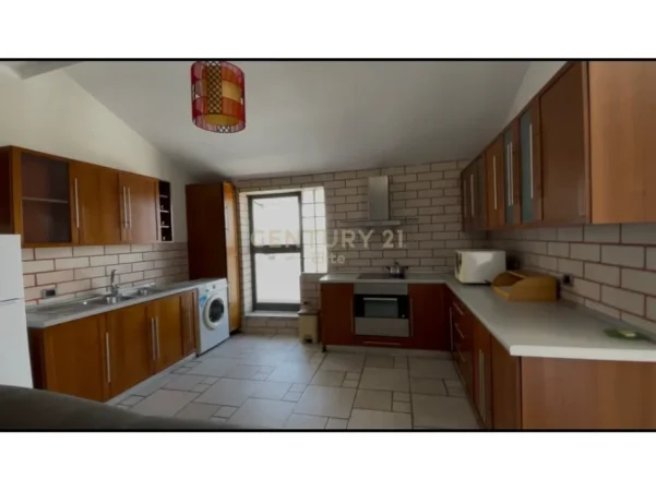 Tirane, jepet me qera apartament 1+1+Aneks+Ballkon Kati 6, 45000 leke (Mbrapa Fakultetit te Mjekesise)