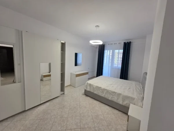 SHITET APARTAMENT 1+1 DURRES PLAZH
