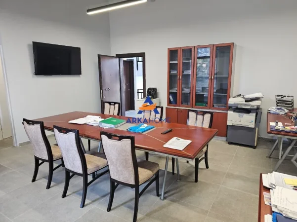 Tirane, shitet ambjent biznesi Kati 0, 52 m² 156.000 € 