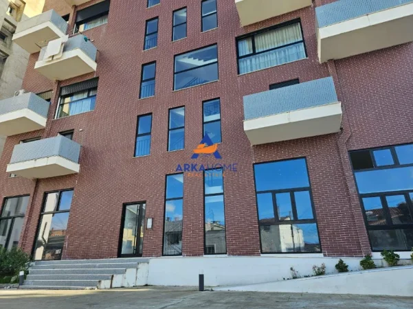 Tirane, shitet ambjent biznesi Kati 0, 52 m² 156.000 € 