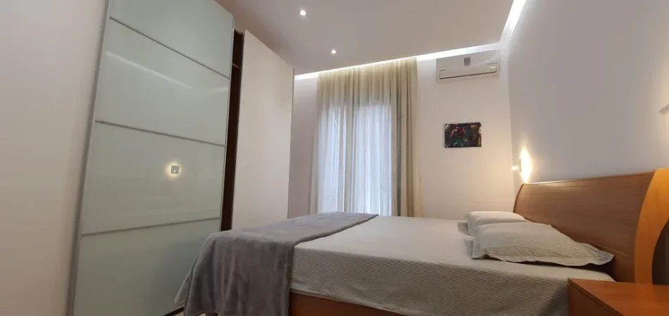 Tirane, jepet me qera apartament 1+1 Kati 1, 600 m² 600 € 