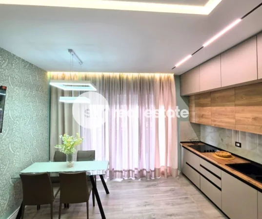 Shkoder, jepet me qera apartament 2+1+Ballkon Kati 3, 111 m² (PREK CALI)