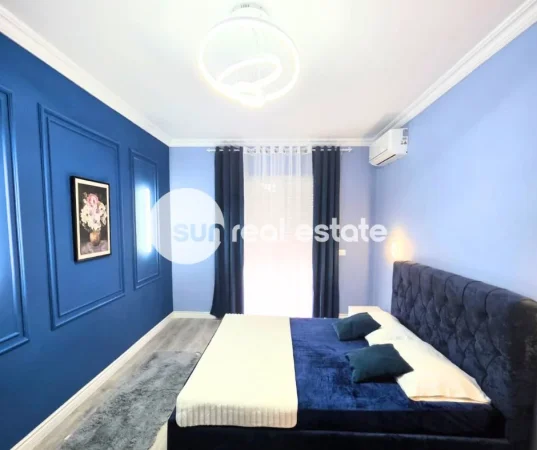 Shkoder, jepet me qera apartament 2+1+Ballkon Kati 3, 111 m² (PREK CALI)