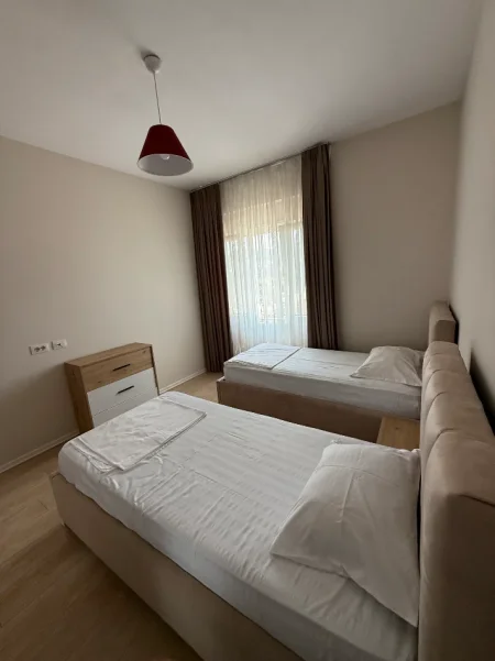Tirane, jepet me qera apartament 2+1+Ballkon , 95 m² 1.600 € (Rr Kosovareve)