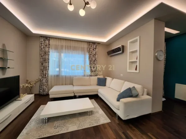 Tirane, jepet me qera apartament 2+1+Ballkon Kati 10, 120 m² 1.500 € (stadiumi qemal stafa)