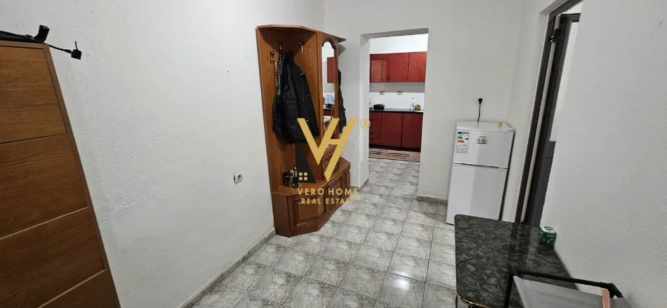 Tirane, jepet me qera apartament 1+1+Ballkon Kati 0, 65 m² 450 € (STADIUMI DINAMO)