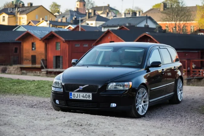 Tirane, shes Volvo V50, 2.4 benzine, Viti 2005