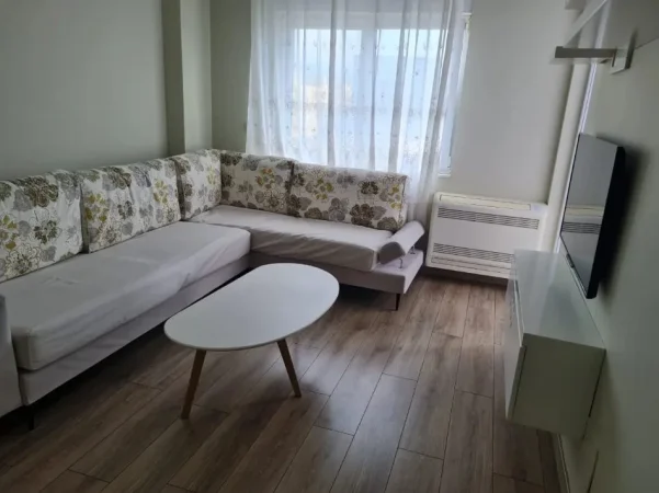 Tirane, jepet me qera apartament 1+1 Kati 7, 60 m² 430 € (Astir)